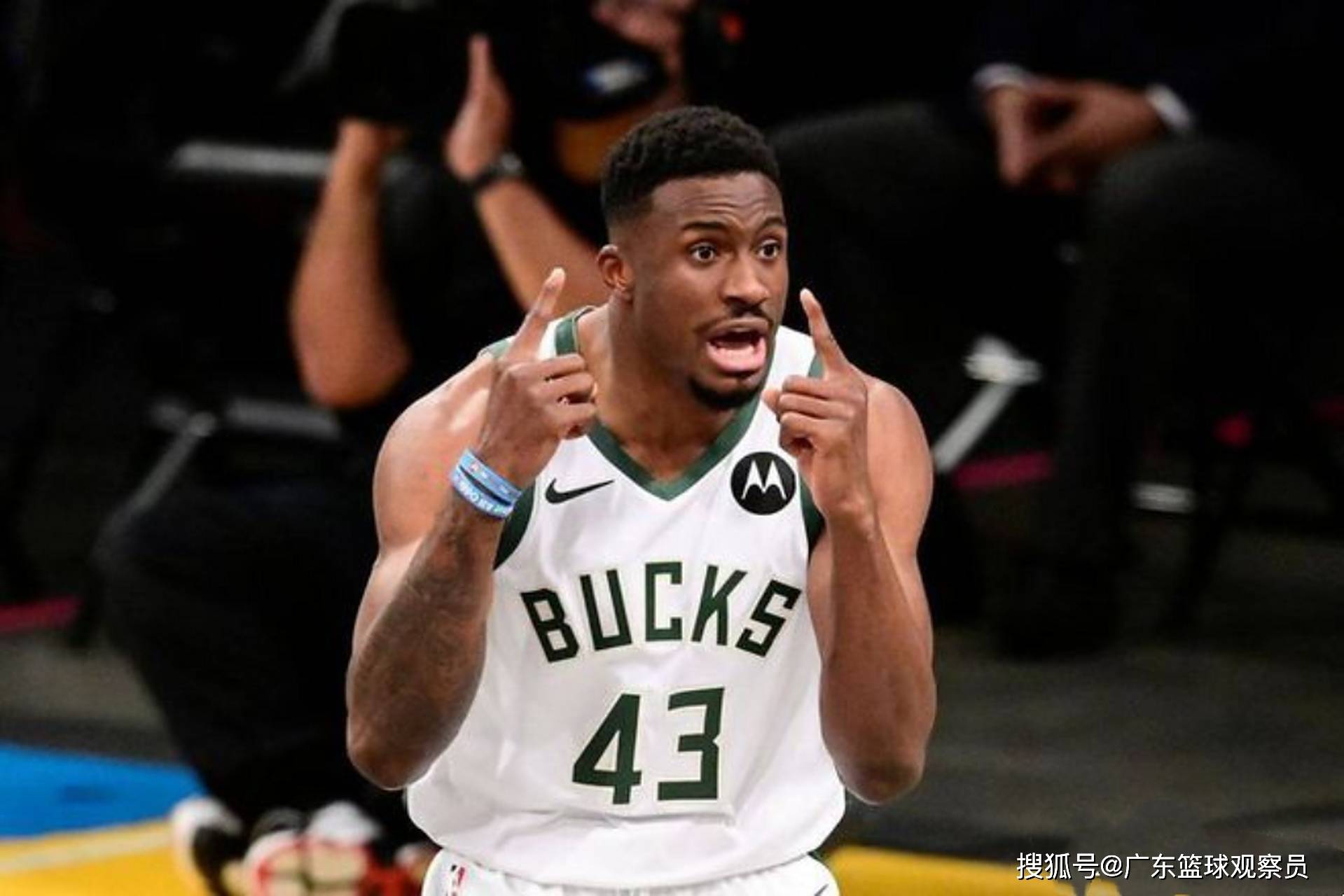 雄鹿完胜土耳其男篮,巴恩斯一己之力扛起全队的简单介绍 雄鹿完胜土耳其男篮,巴恩斯一己之力扛起全队的简单介绍