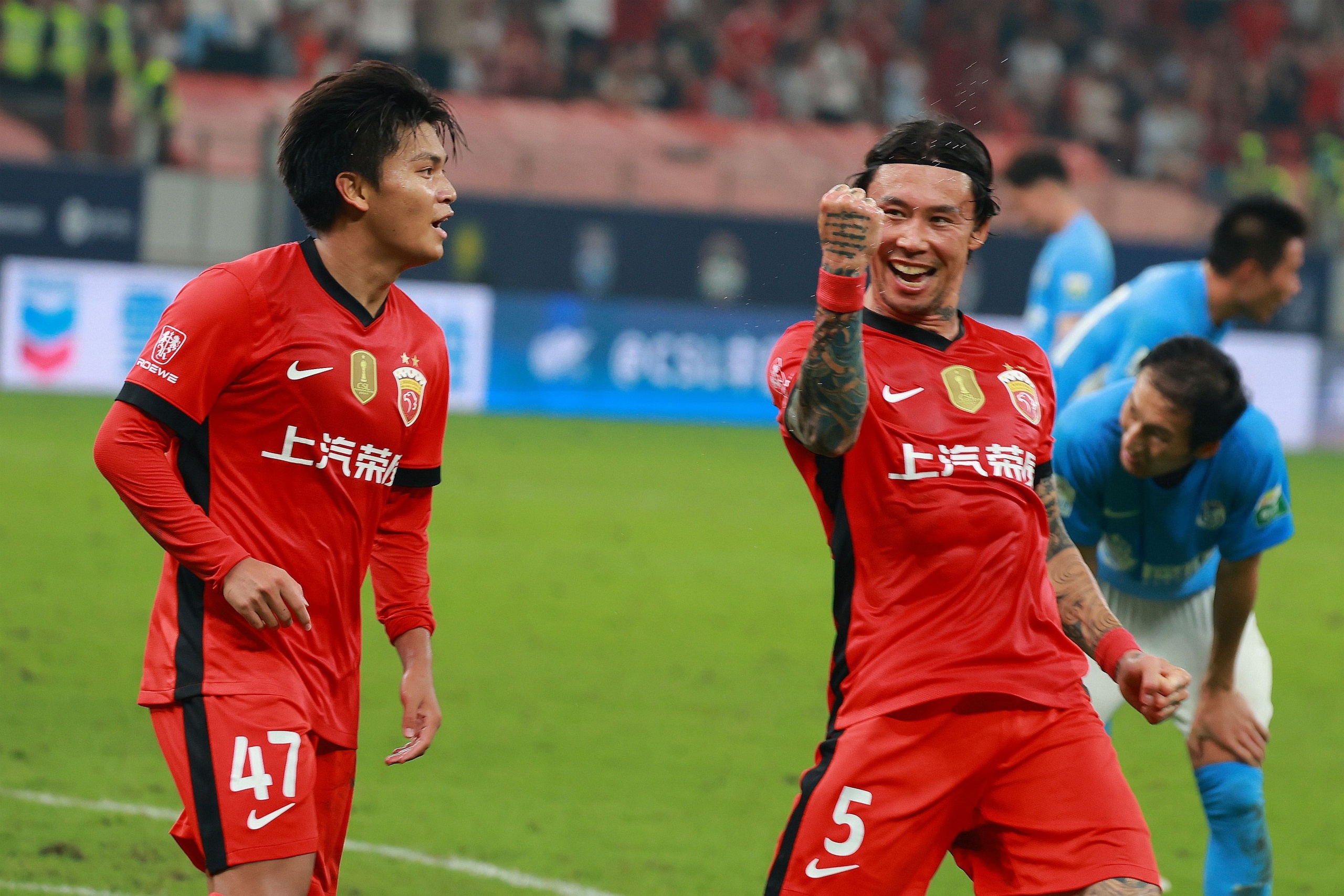 包含精彩交锋:球队斗志高昂,士气高涨的词条 包含精彩交锋:球队斗志高昂,士气高涨的词条