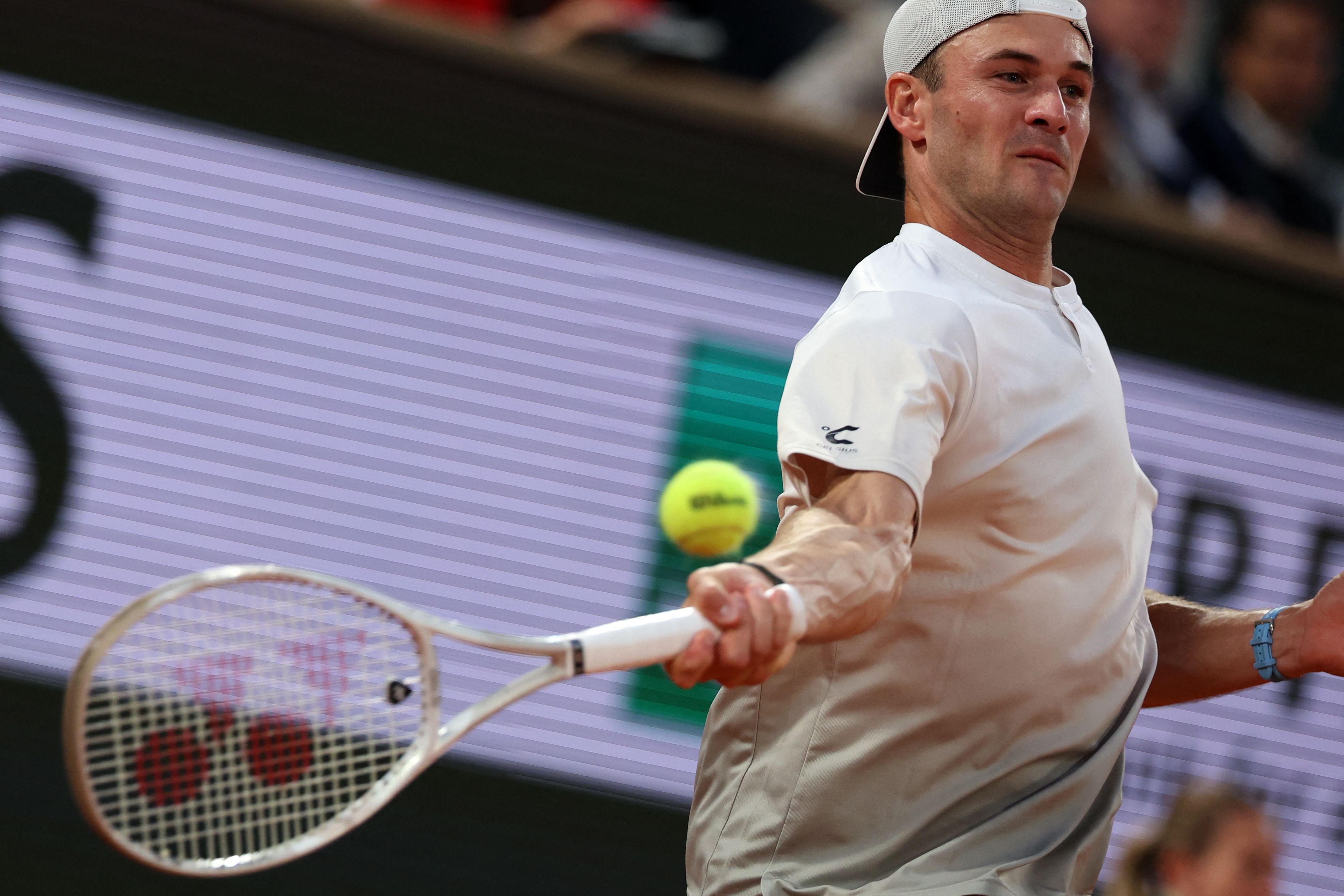 关于德国网球队绝杀英国网球队，阿尔卡拉斯制霸全场的信息