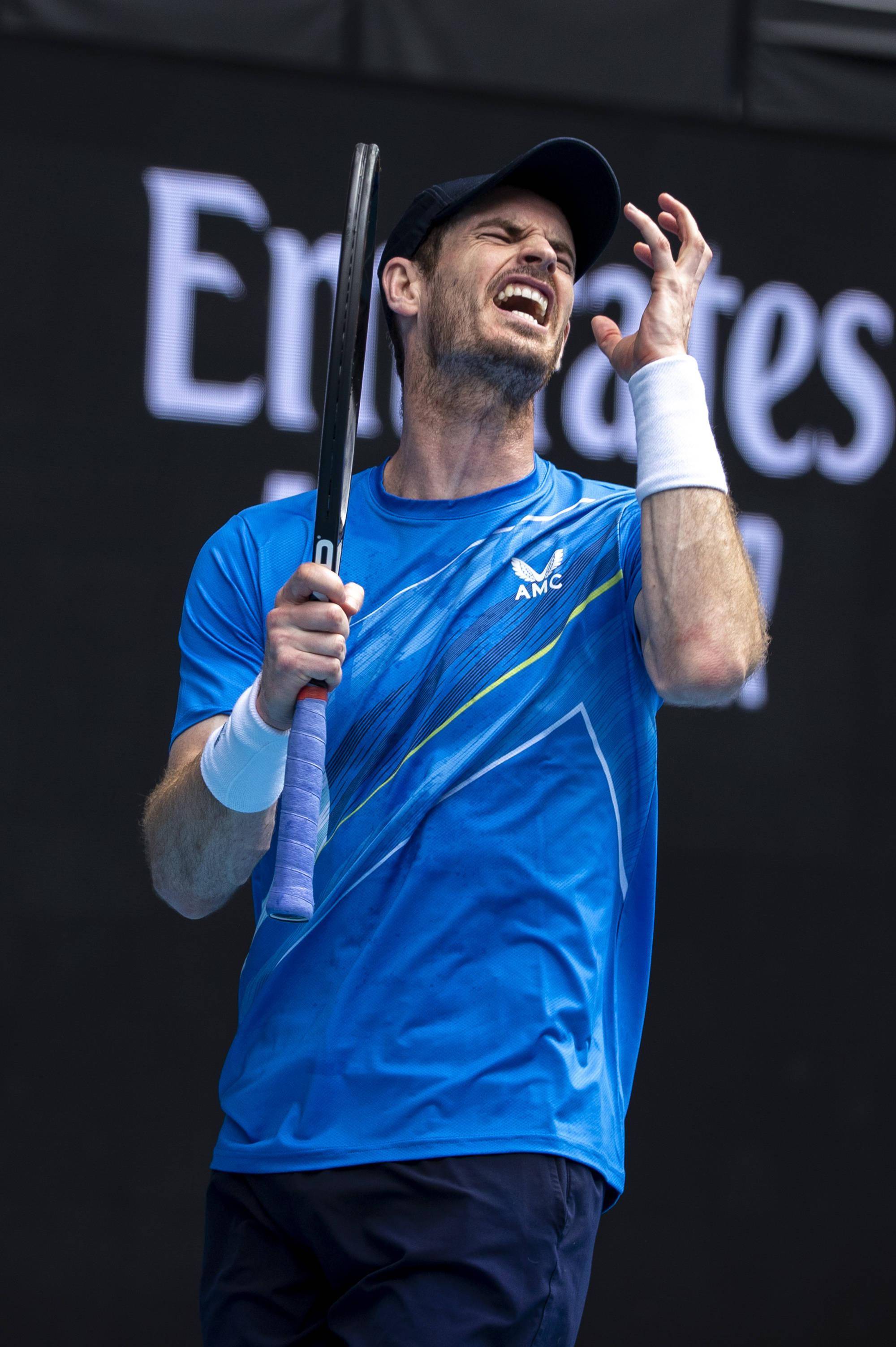 关于英国网球队险胜意大利网球队，穆雷打破历史纪录的信息