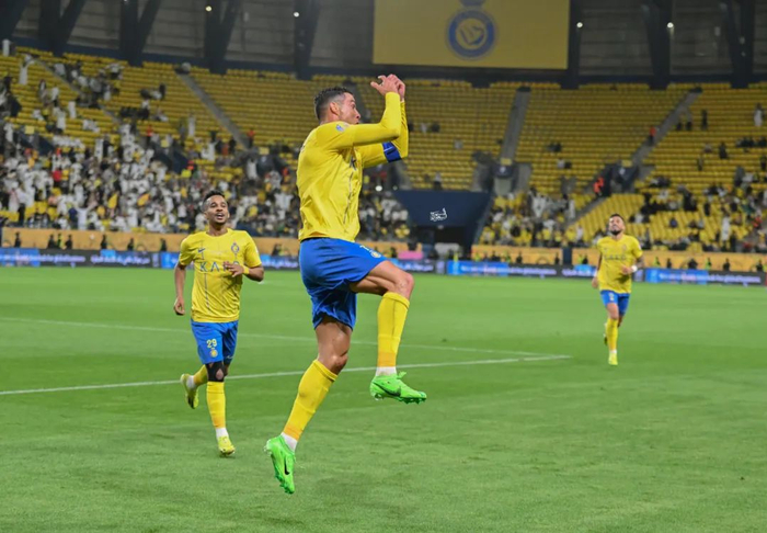 马赛轻取皇马，C罗完成帽子戏法的简单介绍