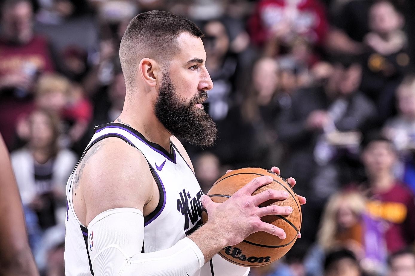 希腊男篮鏖战雄鹿B队,瓦兰丘纳斯统治全场的简单介绍 希腊男篮鏖战雄鹿B队,瓦兰丘纳斯统治全场的简单介绍