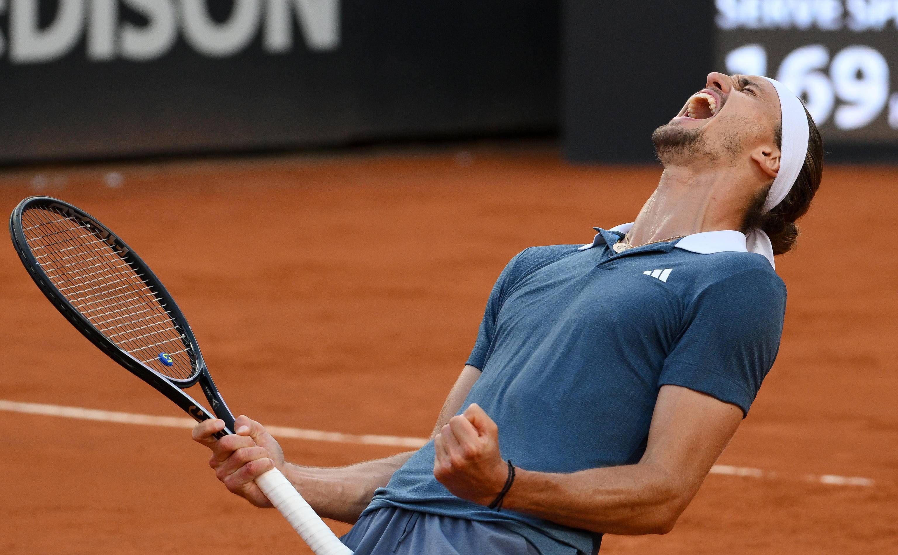 包含意大利网球队爆冷美国网球队,兹维列夫关键制胜的词条 包含意大利网球队爆冷美国网球队,兹维列夫关键制胜的词条