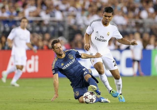 包含丹麦逆转多特蒙德，卡塞米罗扛起全队的词条