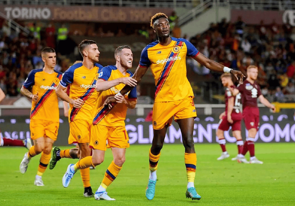 关于斯图加特战胜对手，实现反超的信息