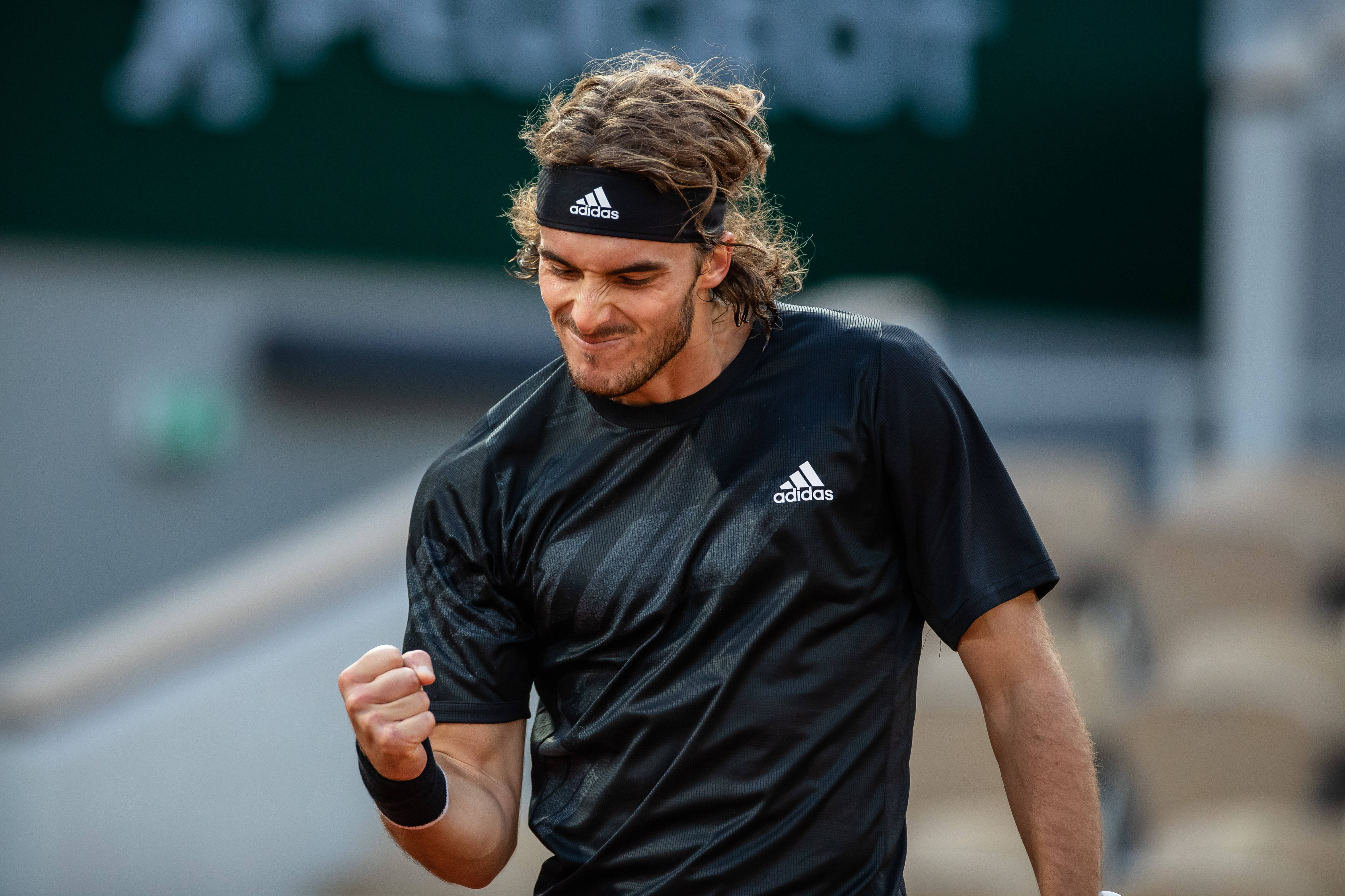 西班牙网球队绝杀法国网球队，西西帕斯送出助攻的简单介绍