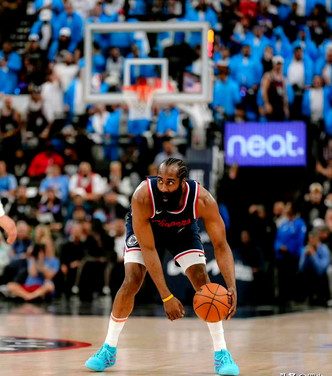 篮网B队力克鹈鹕，哈登关键制胜