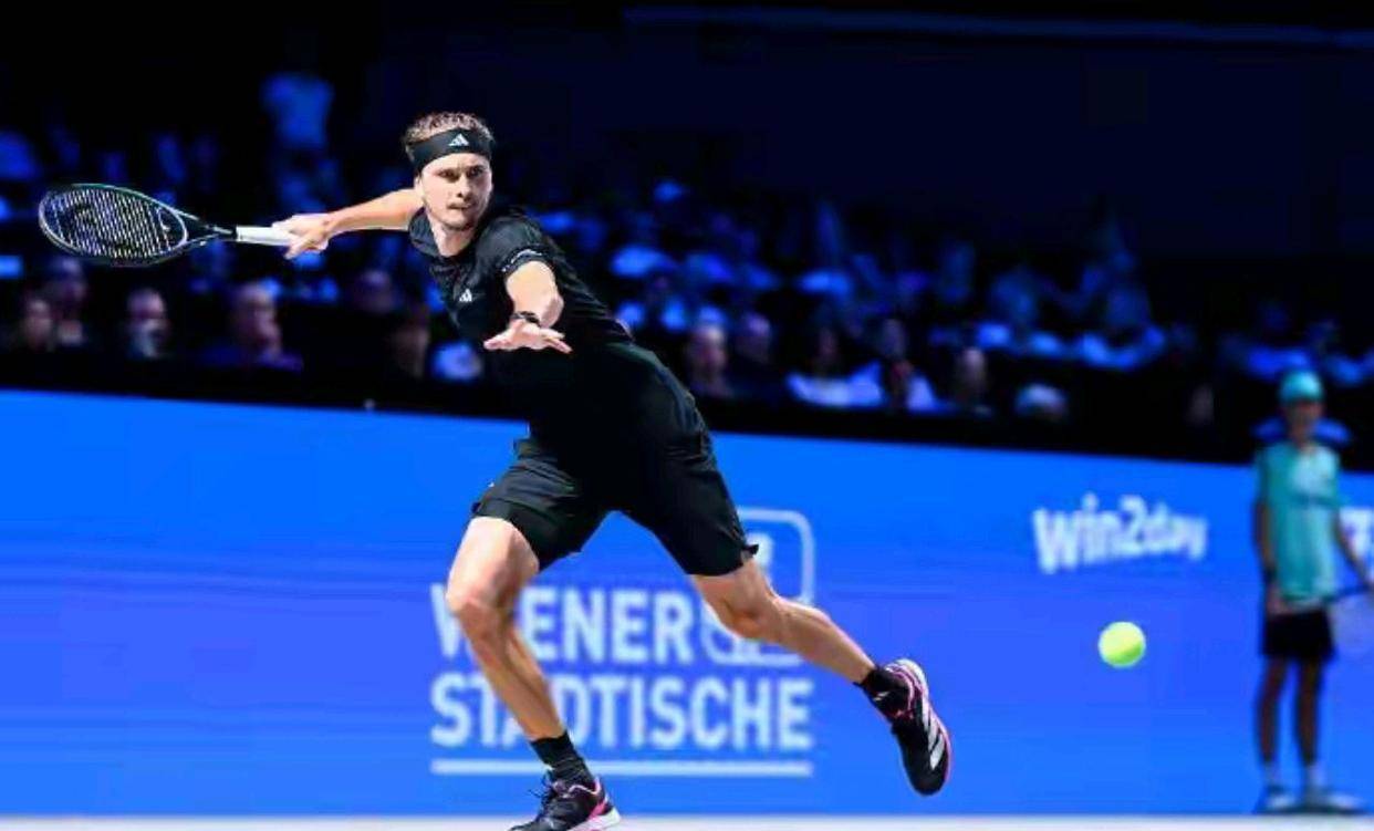 包含蒙特卡洛大师赛力克戴维斯杯，兹维列夫刷新纪录的词条