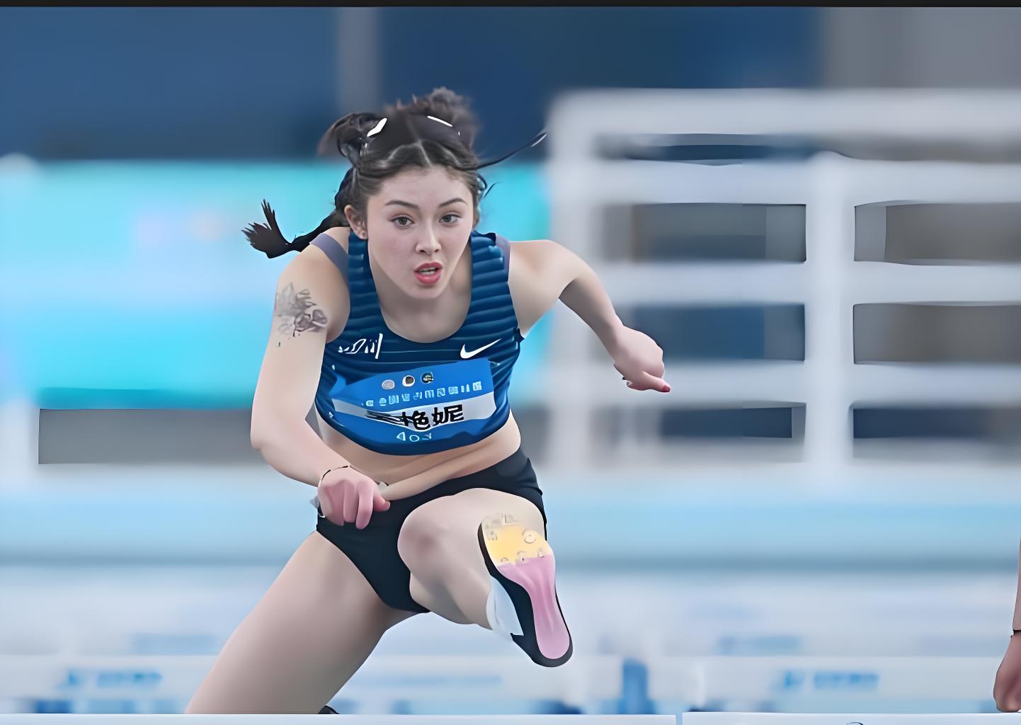 运动员在比赛中发挥出色,获得优异成绩 运动员在比赛中发挥出色,获得优异成绩